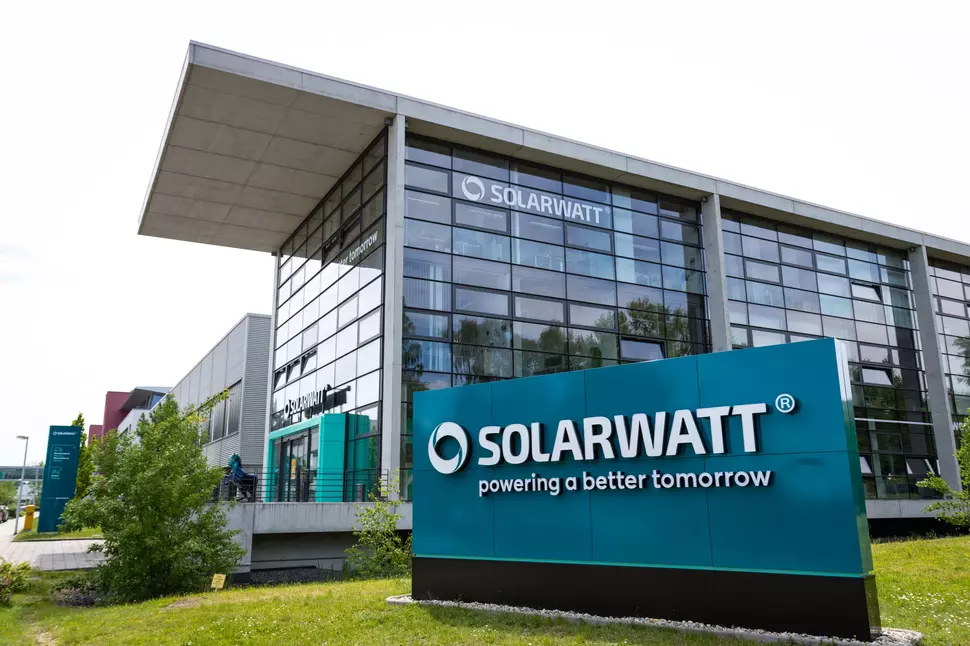 Solarwatt: Modulfertigung F8 in Dresden (Quelle: Solarwatt)