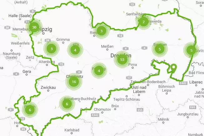 Die Firmendatenbank Sachsen zeigt Suchergebnisse au einer Google Maps-Karte an. (Screenshot)