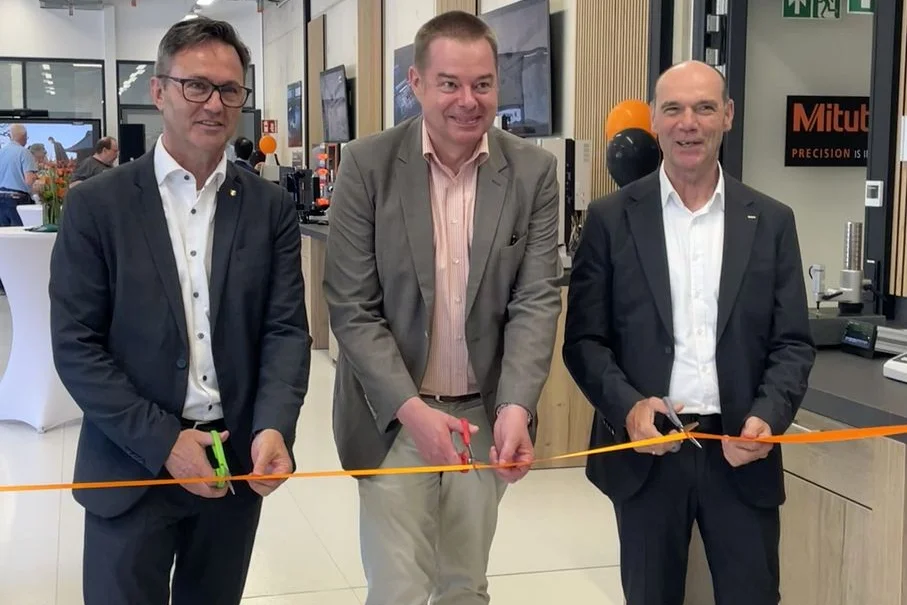 WFS-Geschäftsführer Thomas Horn, Dr. Robert Breitner (Amt für Wirtschaftsförderung Dresden) und Norbert Keil (Vice President Mitutoyo Europe GmbH) (v.l.n.r.)